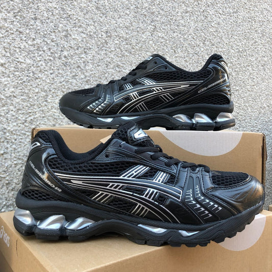 ASICS GEL-KAYANO 14 en couleur noir et argent 👟